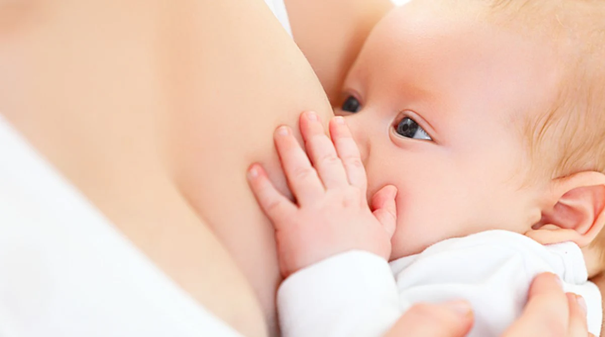 Investigadores de Italia descubrieron la presencia de plástico en la leche materna.