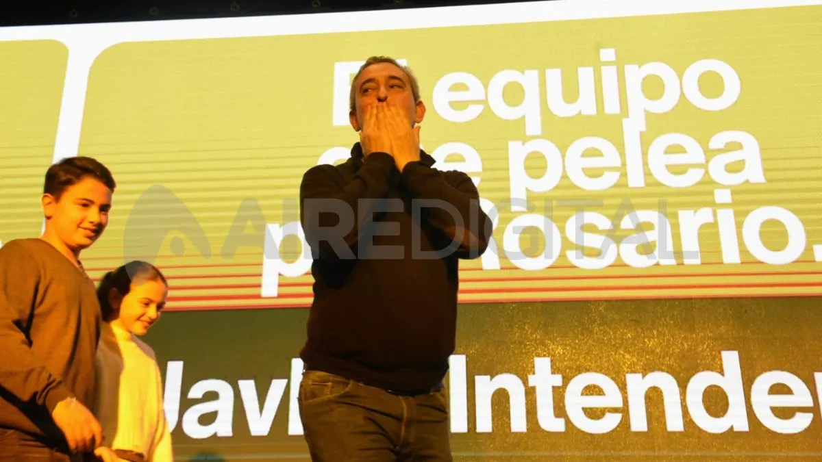 Javkin anunció además que fue el postulante más votado de Rosario. Javkin anunció además que fue el postulante más votado de Rosario.