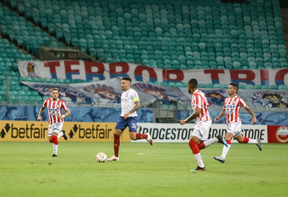 Bahía jugó mejor la primera hora de partido, pero Unión reaccionó en el último tramo del primer tiempo y casi se puso en ventaja.