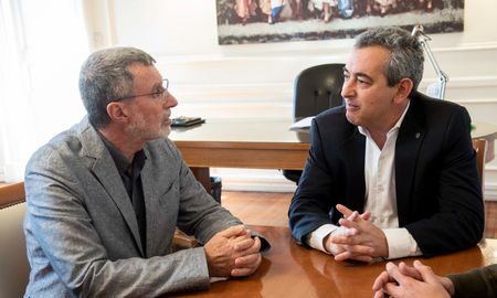 Rubén Rimoldi y Pablo Javkin se reunieron este martes en la Municipalidad de Rosario.