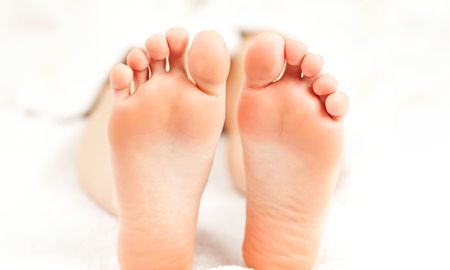 Consejos para aliviar los pies cansados luego de un arduo día de trabajo. Consejos para aliviar los pies cansados luego de un arduo día de trabajo.