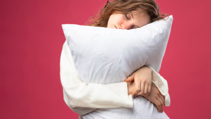 El truco más raro pero efectivo para dormir mejor