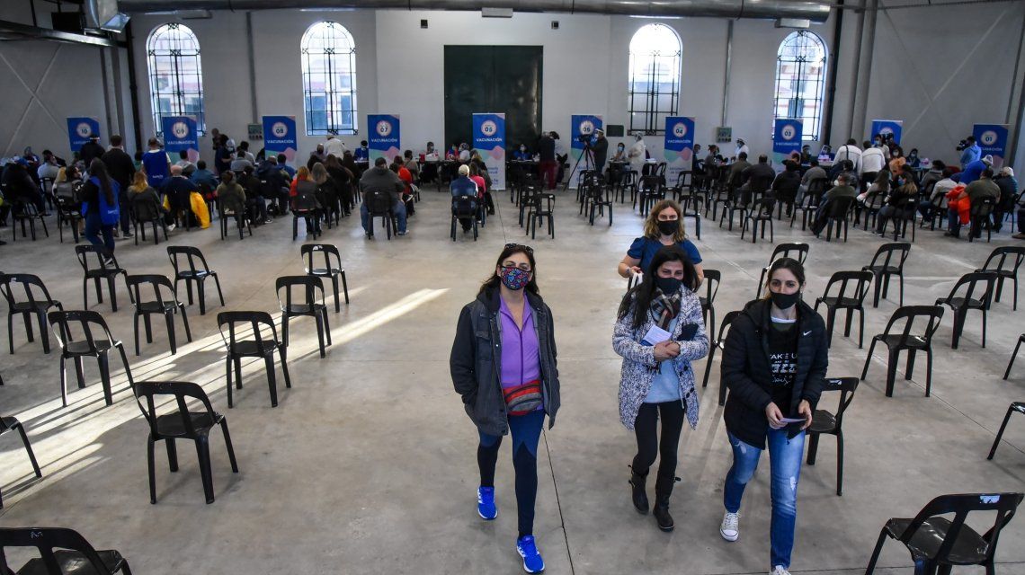 El vacunatorio de la ex Rural de Rosario, donde ocurrió el desafortunado hecho.