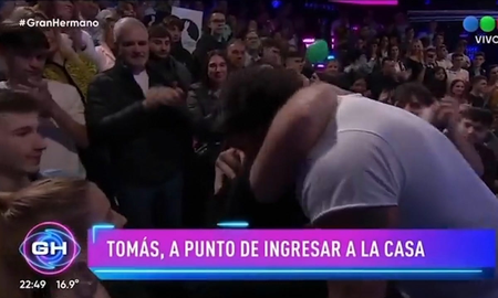 Tomás Holder en la mira: le metieron algo en el bolsillo a antes de entrar a la casa de Gran Hermano Tomás Holder en la mira: le metieron algo en el bolsillo a antes de entrar a la casa de Gran Hermano
