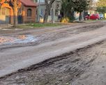 Vecinos de barrio Los Ángeles reclamaron por el mal estado de la calle Azopardo. Vecinos de barrio Los Ángeles reclamaron por el mal estado de la calle Azopardo.
