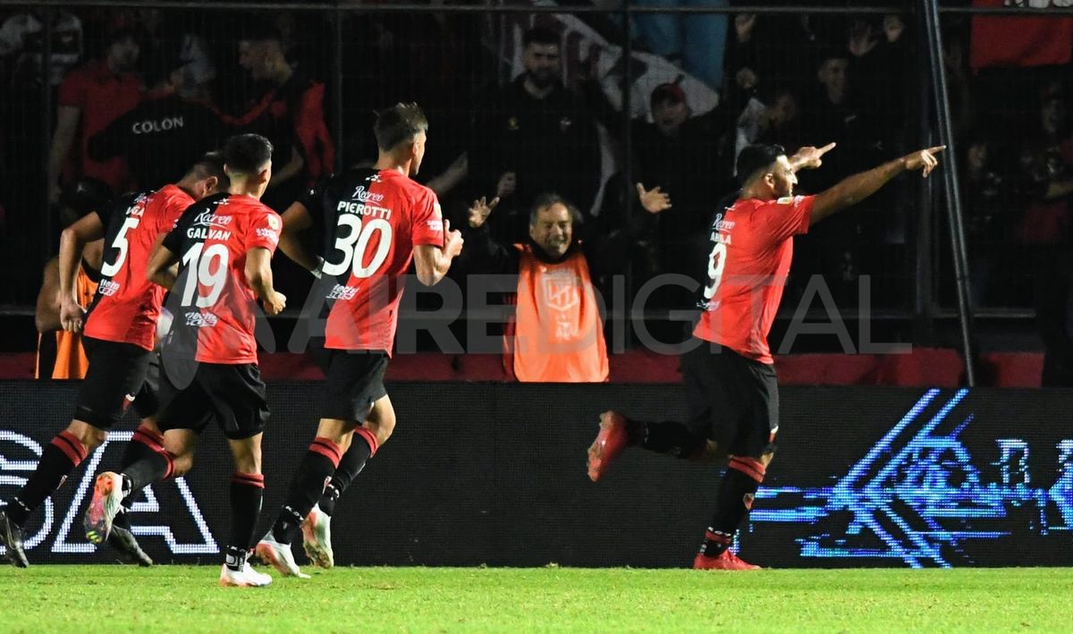 Colón recibe a Banfield por la fecha 15 de la Liga Profesional 2023.