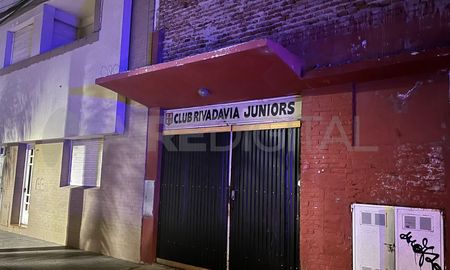 Delincuentes robaron durante la madrugada en la sede del club Rivadavia Juniors de Santa Fe. Delincuentes robaron durante la madrugada en la sede del club Rivadavia Juniors de Santa Fe.