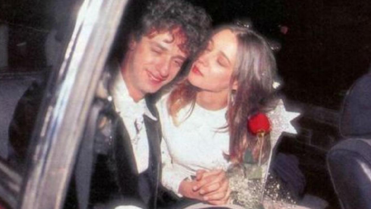 Gustavo contrajo matrimonio junto a Cecilia, en mayo de 1993.&nbsp;