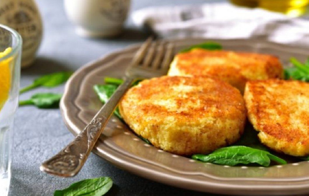 Cómo preparar tortitas de papa con atún