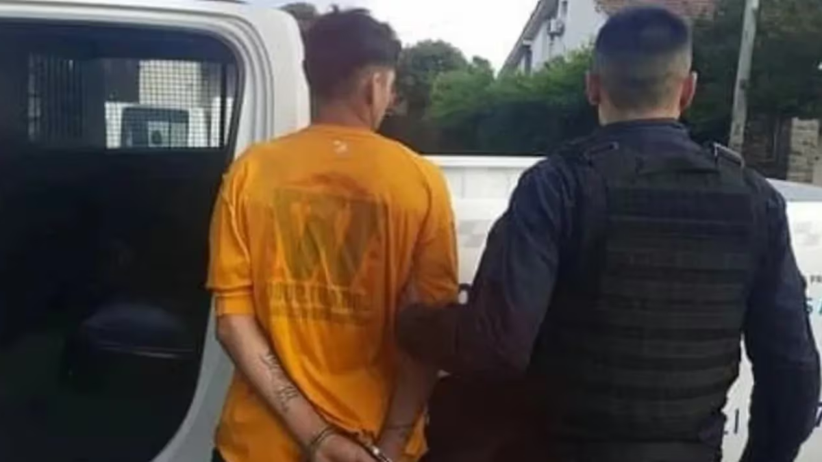 Los tres involucrados en el crimen fueron detenidos por el Comando de Patrullas y dos de ellos eran menores de edad. Los tres involucrados en el crimen fueron detenidos por el Comando de Patrullas y dos de ellos eran menores de edad.