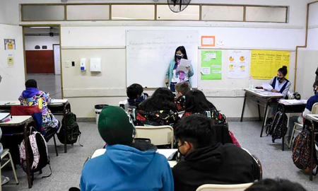Uno de los cambios más significativos de la ley es un examen censal obligatorio al finalizar los estudios de educación secundaria. Uno de los cambios más significativos de la ley es un examen censal obligatorio al finalizar los estudios de educación secundaria.