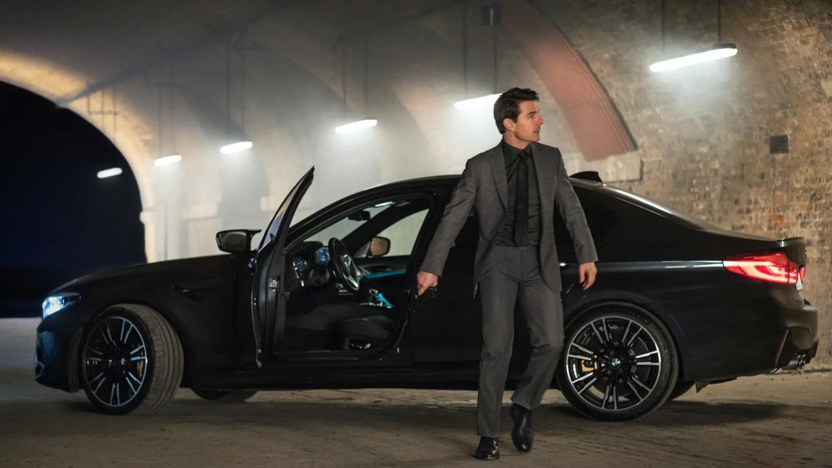 Insólito: robaron el BMW de Tom Cruise mientras filmaba Misión Imposible