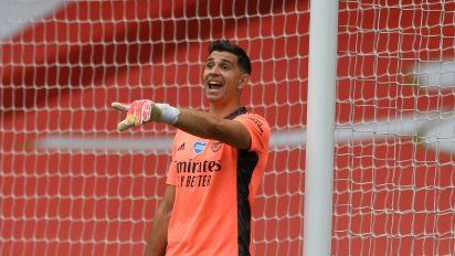 Emiliano Martínez se va del Arsenal en busca de continuidad 
