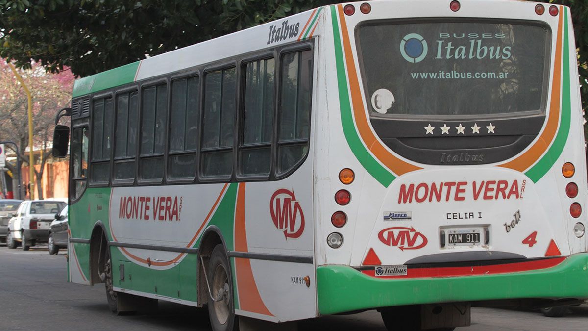 Vecinos de Monte Vera se quejaron del servicio de transporte que une esa localidad con la ciudad de Santa Fe.&nbsp;