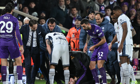 Susto en Italia: se suspendió Inter vs. Fiorentina tras el colapso de un jugador en pleno partido Susto en Italia: se suspendió Inter vs. Fiorentina tras el colapso de un jugador en pleno partido