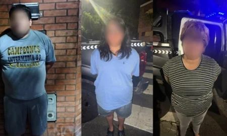Los tres adultos quedaron detenidos y la Justicia investiga si integraban una red de comercialización de estupefacientes. Los tres adultos quedaron detenidos y la Justicia investiga si integraban una red de comercialización de estupefacientes.