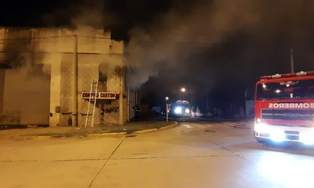 Los bomberos recibieron la alerta cerca de las 4 de la mañana Los bomberos recibieron la alerta cerca de las 4 de la mañana