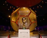 La Copa Mundial de Fútbol de 2022 de Qatar tiene la particularidad de que no se juega en verano, sino en invierno. De esta forma, la FIFA quiere evitar las altas temperaturas que se alcanzan en la época estival en el país asiático.