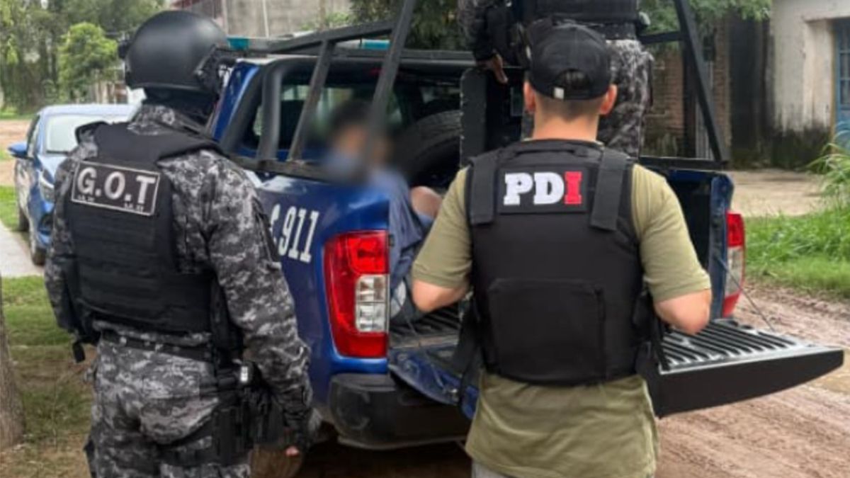 Las detenciones fueron ejecutadas por agentes de la Policía de Investigaciones de Santa Fe.