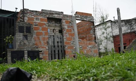 asesinaron a balazos a un adolescente de 16 años en barrio Ludueña de Rosario. asesinaron a balazos a un adolescente de 16 años en barrio Ludueña de Rosario.