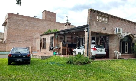 Una familia perdió todo su capital de trabajo en un robo en Colastiné Norte. Una familia perdió todo su capital de trabajo en un robo en Colastiné Norte.