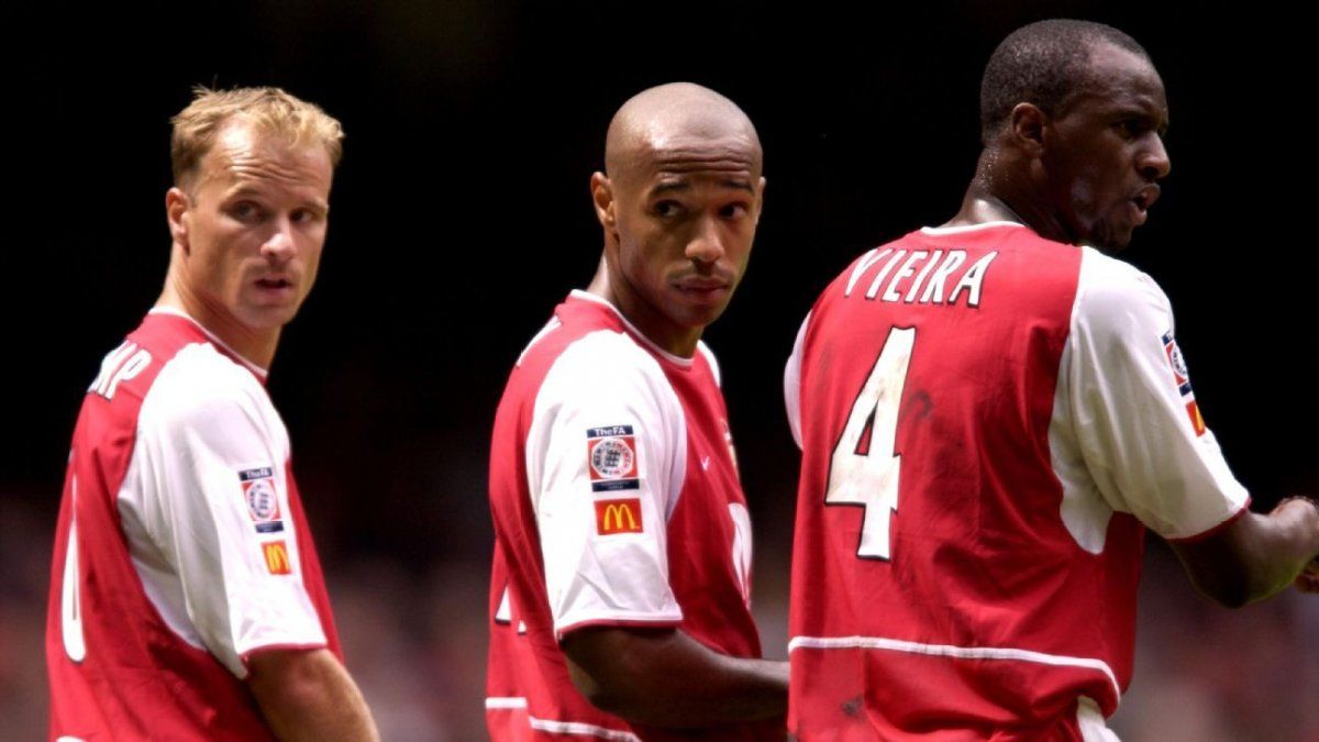 Dennis Bergkamp, Thierry Henry y Patrice Vieira podrían retornar al Arsenal como parte del proyecto de Daniel Ek, creador de Spotify, para hacerse cargo del club londinense.