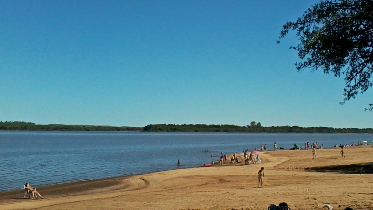 A orillas del río Uruguay se encuentra una pequeña localidad que invita a pasar un fin de semana llena de aventuras.