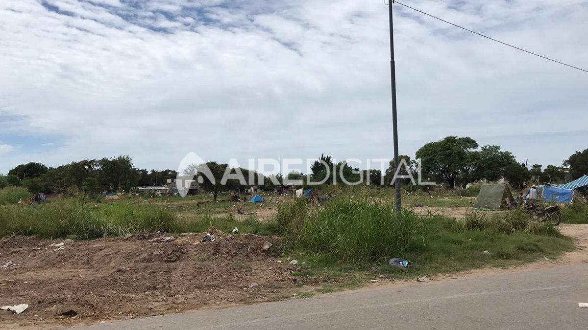 Los ocupantes de los terrenos de Vialidad esperan que las autoridades se acerquen para regular la situación