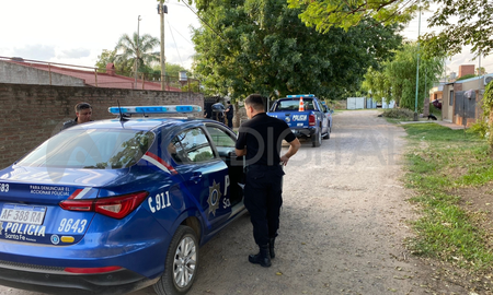 Los allanamientos se realizan de manera simultánea en tres domicilios de Santo Tomé. Los allanamientos se realizan de manera simultánea en tres domicilios de Santo Tomé.