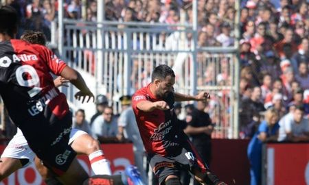 El ex Colón, Facundo Pereyra, le dio la victoria a Defensores de Belgrano con un golazo de tiro libre. El ex Colón, Facundo Pereyra, le dio la victoria a Defensores de Belgrano con un golazo de tiro libre.