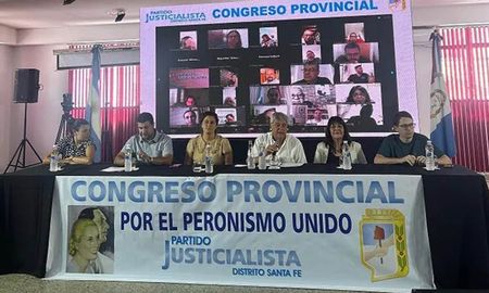 Este sábado, de modo virtual, se llevó a cabo el congreso partidario donde debía acordarse la estrategia para definir las alianzas y candidaturas para las elecciones de convencionales. Este sábado, de modo virtual, se llevó a cabo el congreso partidario donde debía acordarse la estrategia para definir las alianzas y candidaturas para las elecciones de convencionales.
