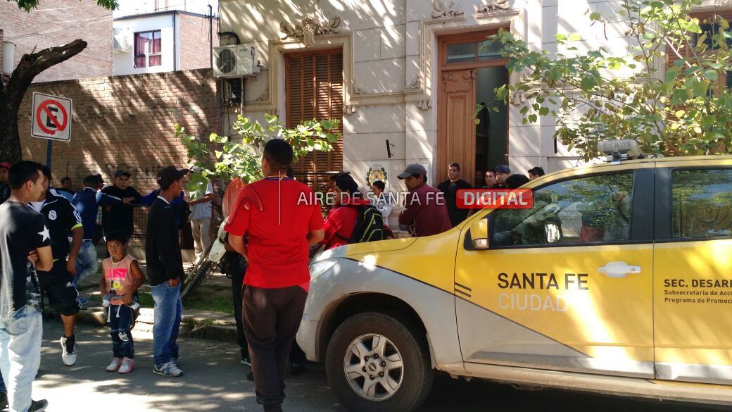 Limpiavidrios reclaman los $4500 mensuales por el plan “Calles Seguras” del municipio