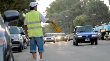 Cuidacoches en Santa Fe: Marcos Corach rechaza una solución solo punitiva