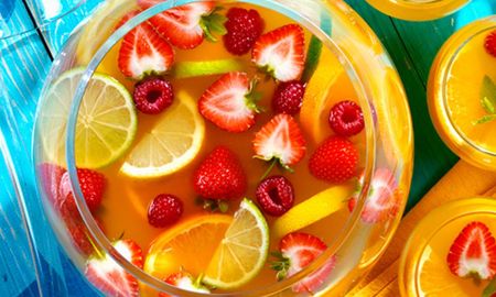 Comienza el verano y el clericó es una alternativa súper fresca para sobrellevarlo. Comienza el verano y el clericó es una alternativa súper fresca para sobrellevarlo.