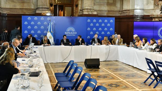 Hay dictamen para tratar el Presupuesto 2026 en el Senado, sin el polémico capítulo 11
