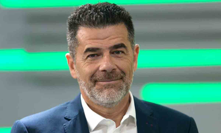 Julián Weich permanece internado tras haber experimento complicaciones en su cuadro de coronavirus. Los nuevos detalles sobre su evolución. Julián Weich permanece internado tras haber experimento complicaciones en su cuadro de coronavirus. Los nuevos detalles sobre su evolución.