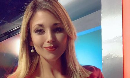 Noelia Novillo es locutora. Noelia Novillo es locutora.