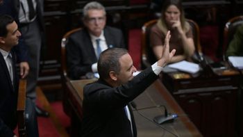 &nbsp;“Respecto a la pregunta acerca de si voy a presentar la renuncia o si voy a continuar como jefe de Gabinete, quiero dejarles en claro que no, dijo Adorni.&nbsp;