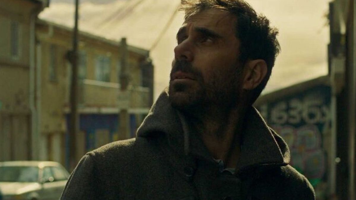 La cinta está&nbsp;protagonizada por Esteban Menis