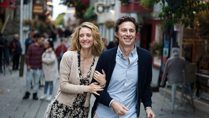 El triángulo amoroso en Netflix que atrapa desde el primer minuto