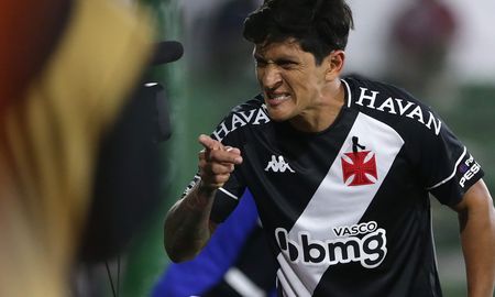 Germán Cano rescindió su contrato con Vasco Da Gama y su futuro es incierto. El delantero tiene interesados en Brasil, Colombia y Argentina. Germán Cano rescindió su contrato con Vasco Da Gama y su futuro es incierto. El delantero tiene interesados en Brasil, Colombia y Argentina.