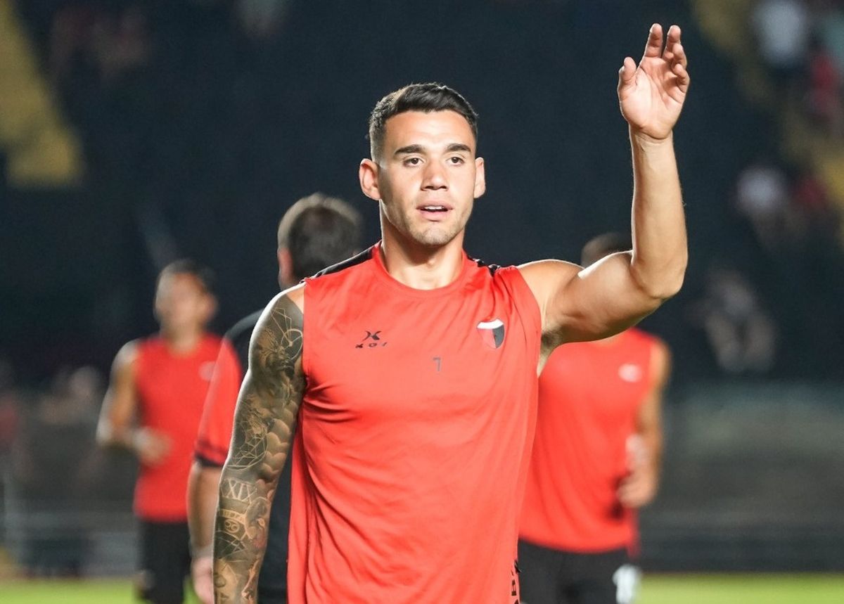 Colón resolvió el conflicto con River Plate de Uruguay por el pase de José Neris y levantó la inhibición.