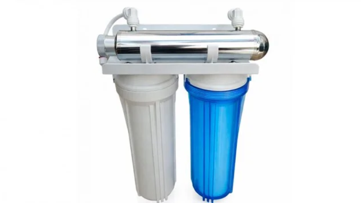 Filtro de uso doméstico para remover micro y nanoplásticos del agua.