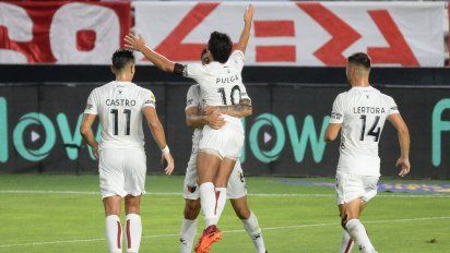 Copa de la Liga: Colón derrotó 2-0 a Estudiantes de La Plata con dos golazos del Pulga Rodríguez