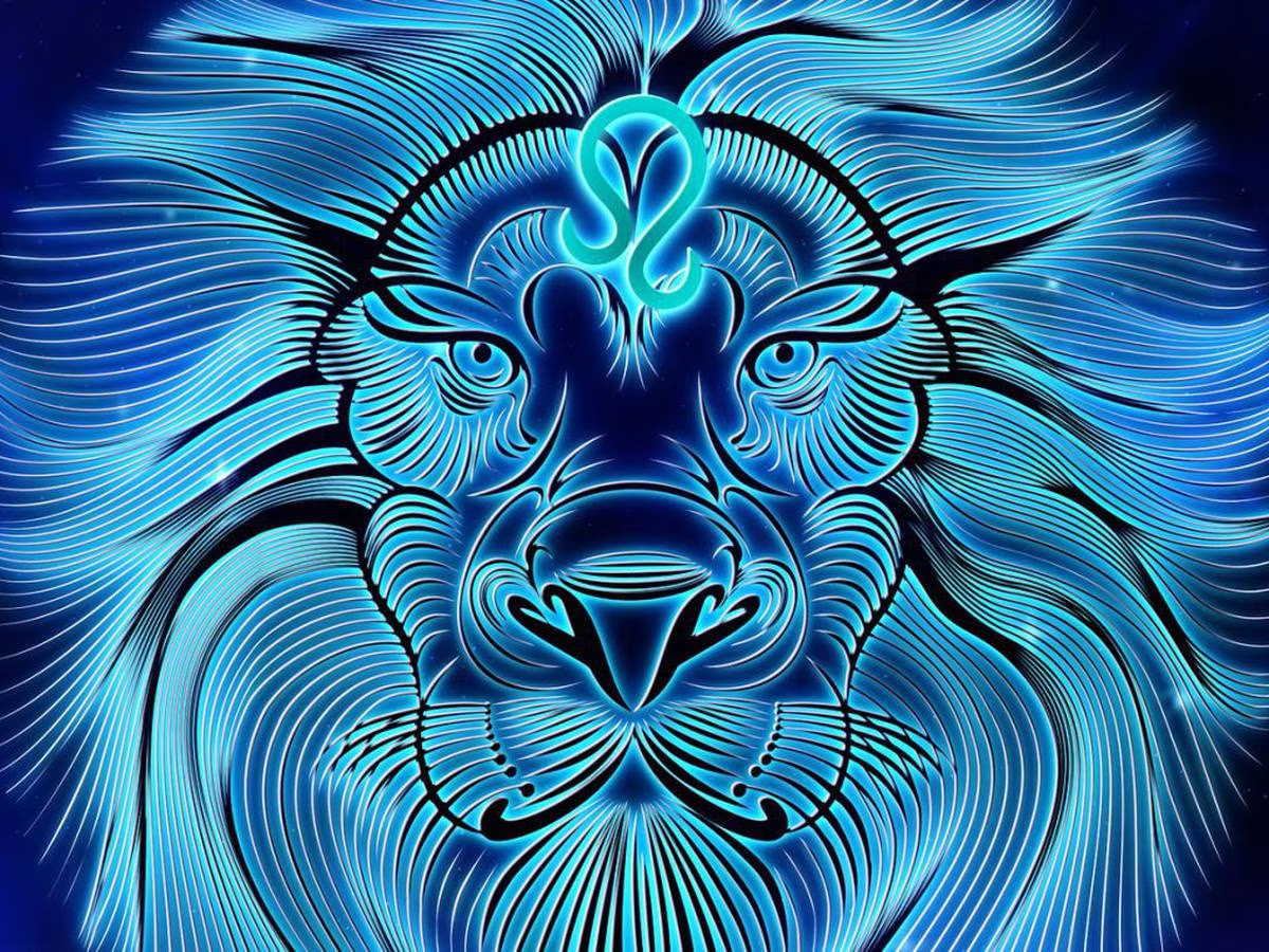 Leo es el quinto signo del zodíaco, el tercero de naturaleza positiva y el segundo de cualidad fija. Simboliza la fuerza de la vida y su símbolo representa la melena del león, pertenece junto a Aries y Sagitario y su elemento es fuego. Está regido por el Sol. Leo es el quinto signo del zodíaco, el tercero de naturaleza positiva y el segundo de cualidad fija. Simboliza la fuerza de la vida y su símbolo representa la melena del león, pertenece junto a Aries y Sagitario y su elemento es fuego. Está regido por el Sol.