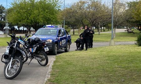 Los adolescentes fueron detenidos en Juan de Garay y 27 de Febrero de Santa Fe. Los adolescentes fueron detenidos en Juan de Garay y 27 de Febrero de Santa Fe.