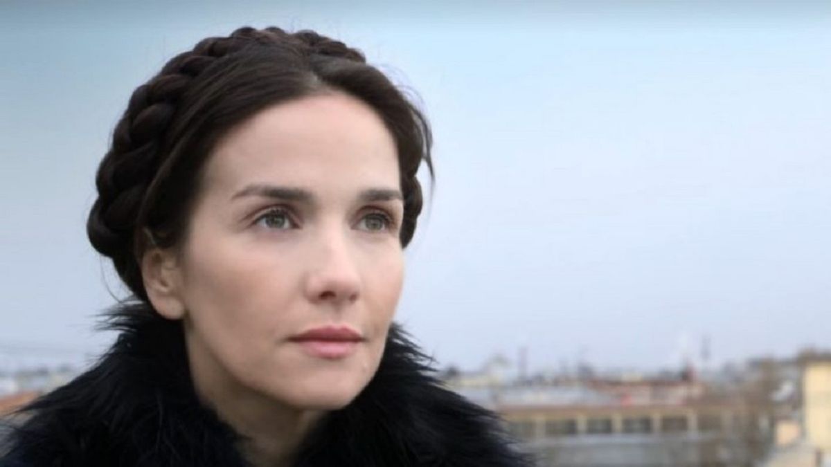 Natalia Oreiro mostró cómo encarna a Eva Perón en la serie Santa Evita