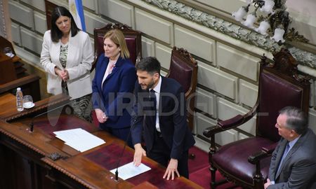 Maximiliano Pullaro, en el momento de jurar como nuevo gobernador de Santa Fe. Maximiliano Pullaro, en el momento de jurar como nuevo gobernador de Santa Fe.