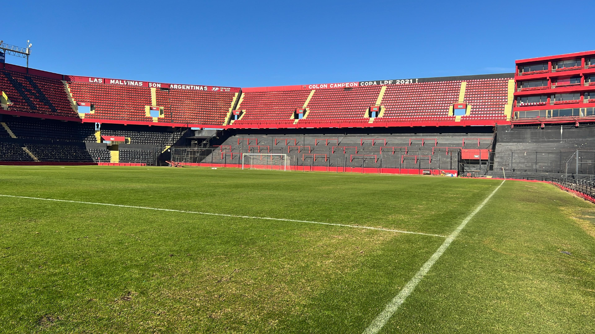 Los referentes de las agrupaciones coincidieron en la gravedad de la situación económica del club Colón. Los referentes de las agrupaciones coincidieron en la gravedad de la situación económica del club Colón.