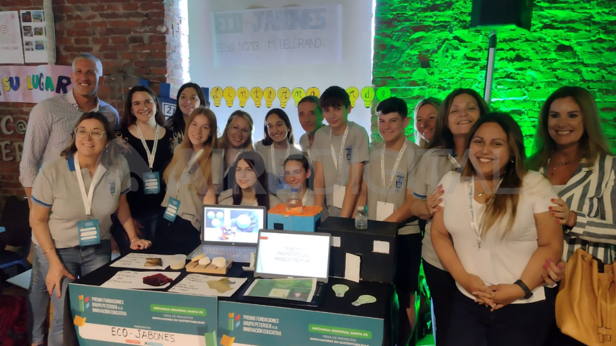 Los alumnos del secundario de San Carlos Centro fueron coronados como ganadores del certamen nacional. Diez escuelas de distintos puntos del país participaron de la competencia.